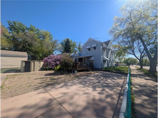 Photo - 1049 Gorman Ave