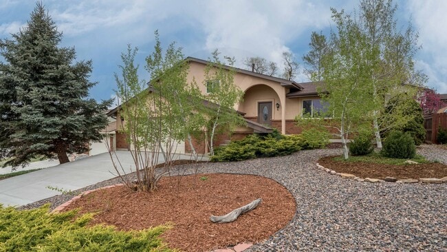 Four level home in Vista Grande - Four level home in Vista Grande