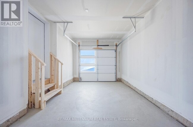 Photo - 50 Thornbird cres