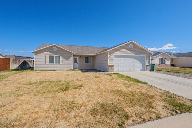 Building Photo - 1469 Sagittarius St