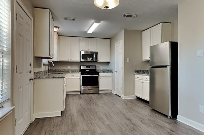 Photo - 29439 Fox River Dr