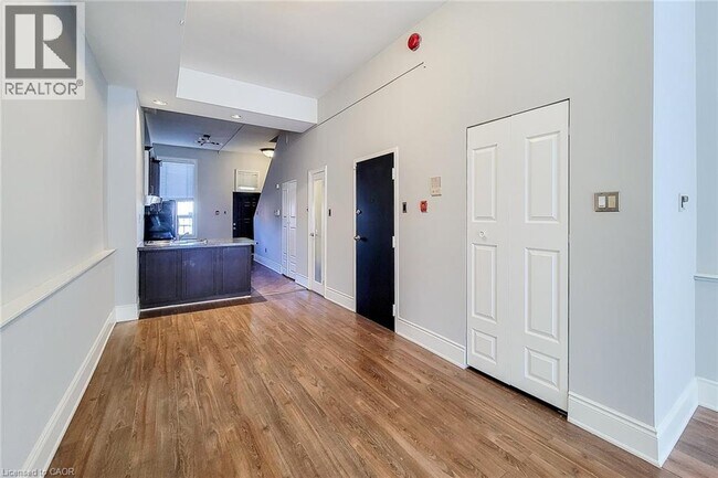 Photo - 223 King St E Unit 3