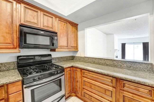Photo - One Bedroom Condo in Montrose/Glendale