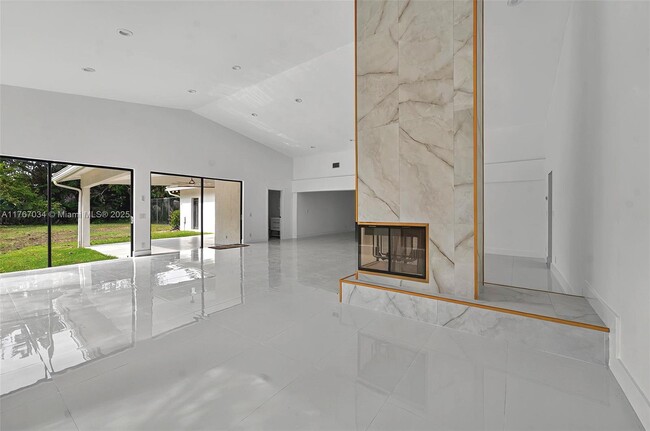 Photo - 4031 Coral Hills Dr House