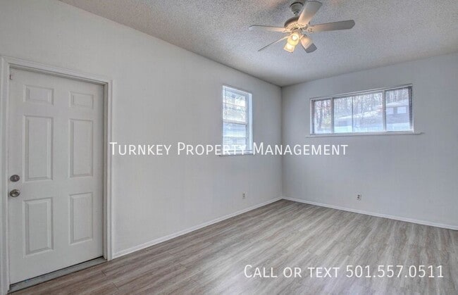 Photo - 20 S Wakefield Dr