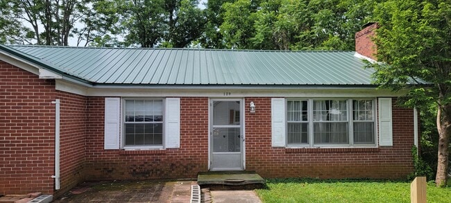 Photo - 129 Gracey Hts