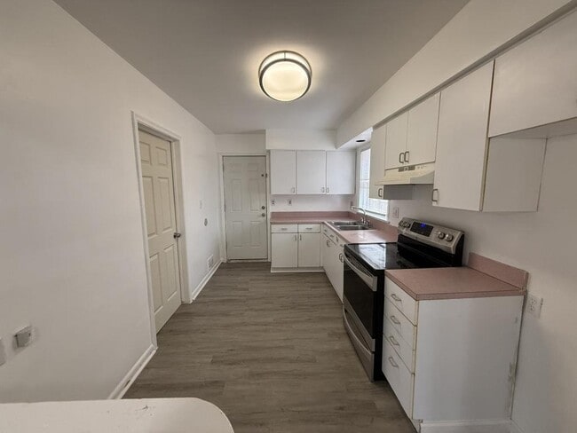 Photo - 3106 Shawnee Ave