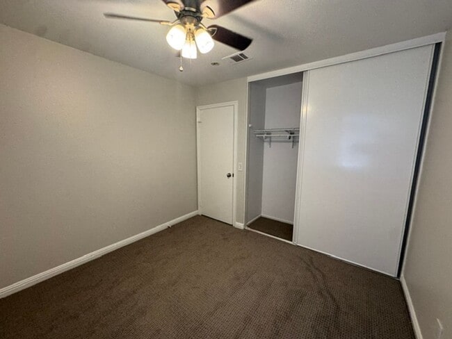 Photo - 805 Alpine Ct