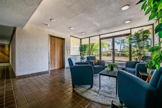 13602 S Village Dr Unit 1106