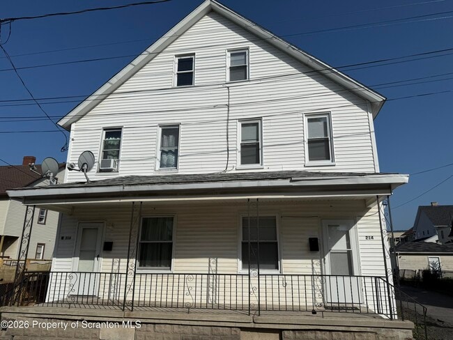 Photo - 216-216 14th Ave