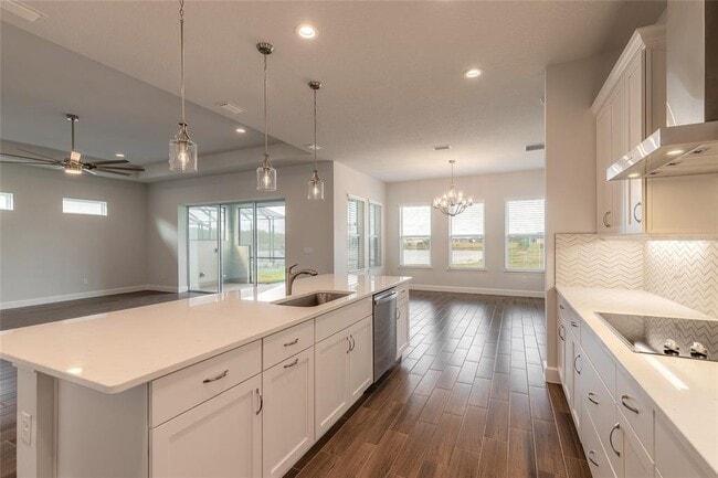 Photo - 301 Aquamarine Wy