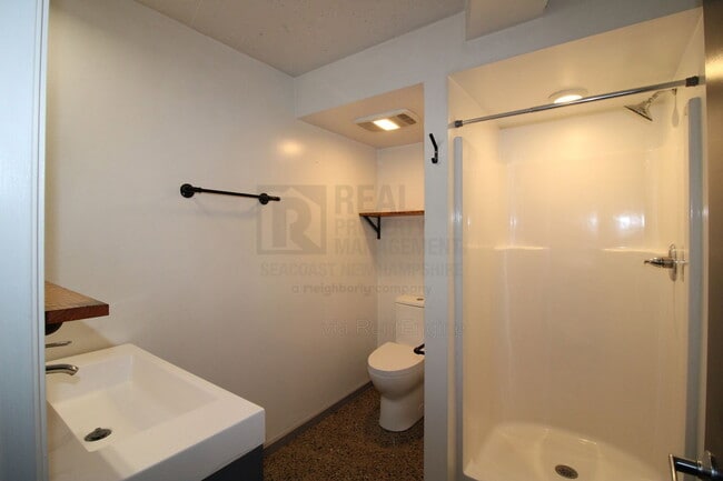 Photo - 710 Main St Unidad 5 B