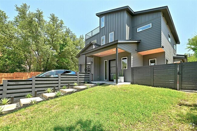 Building Photo - 2909 Kuhlman Ave Rental
