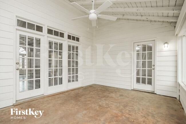 Photo - 662 Edenbrook Lane