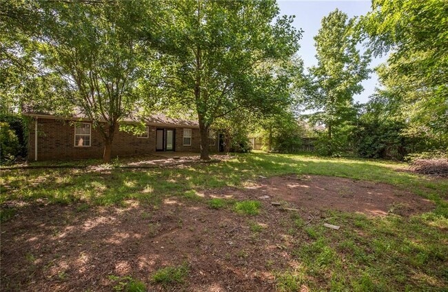 Photo - 235 Sundown Dr