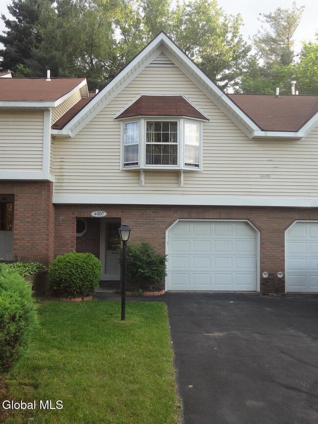 Photo - 4007 Chaucer Pl