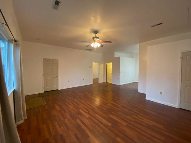 Photo - Sweet 2/1 McKinleyville house with garage and laundry