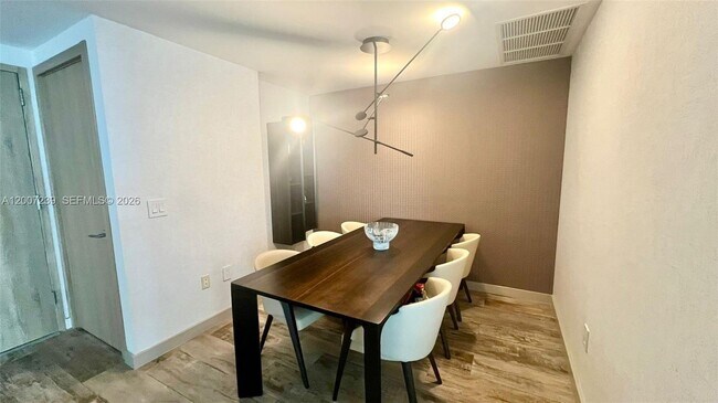 Photo - 650 NE 32nd St Unit 1001