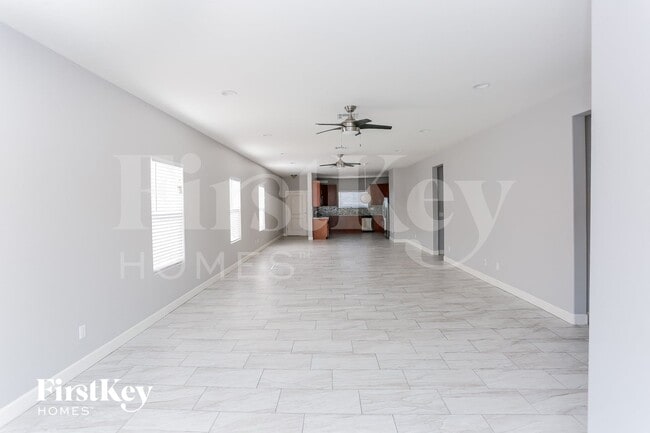 Photo - 905 E Fremont Rd