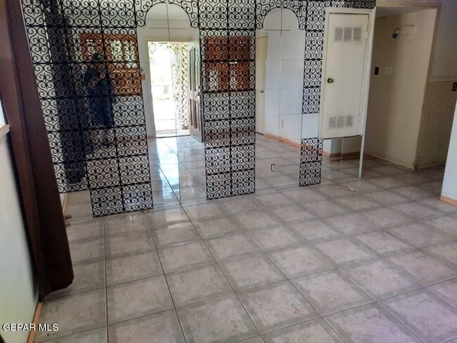 Photo - 132 Polo Inn Rd