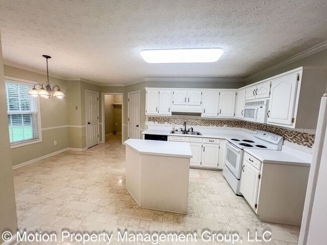 Photo - 861 Windward Rd