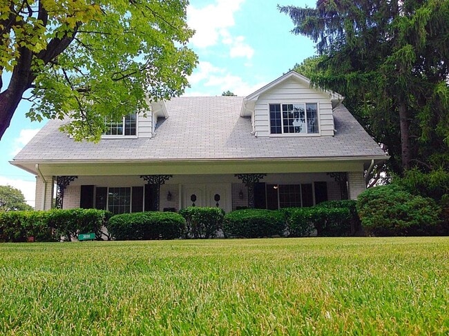 View from street - 3030 Hardale Blvd Unit 2 Upper