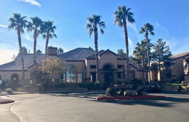 Photo - AWESOME 2 BEDROOM UPGRADED CONDO NEAR STRIP W/ RV PARKING!!!
