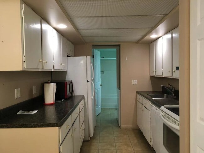 Photo - 812 Stratford Dr Unit 12