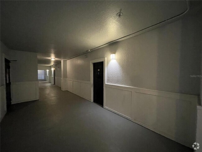 Building Photo - 304 E South St Unit 4020 Rental