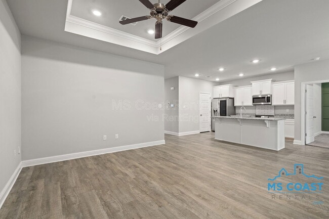 Photo - 5759 Overland Dr