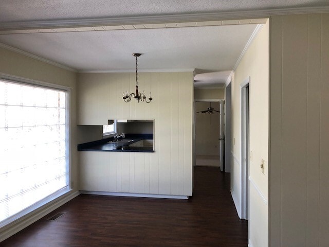 Photo - 1002 Selkirk Dr