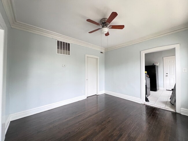 Photo - 8856 S Lowe Ave Unit 2R