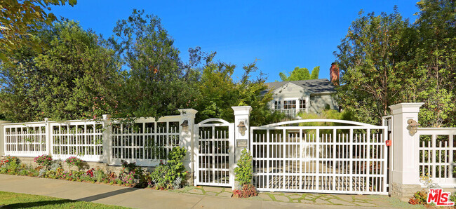 Building Photo - 4352 Talofa Ave Rental