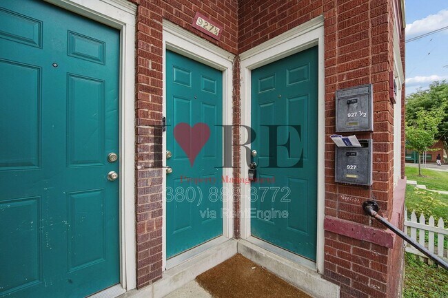 Photo - 927 W Town St