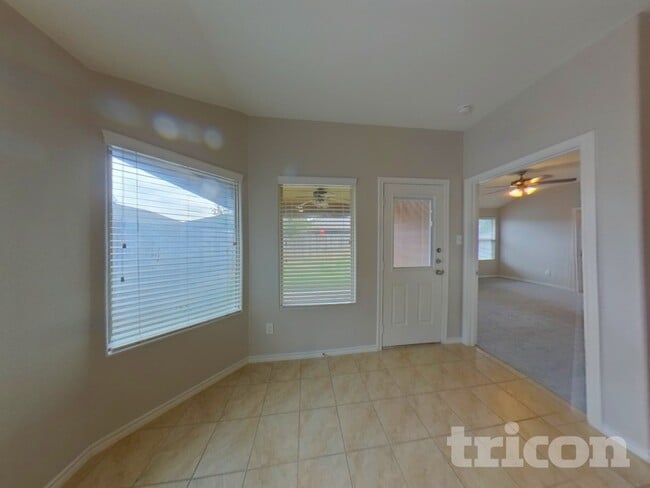 1109 Forest Gln
