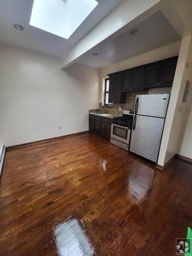 Building Photo - EAST 217 STREET, BRONX Unit 2 Rental