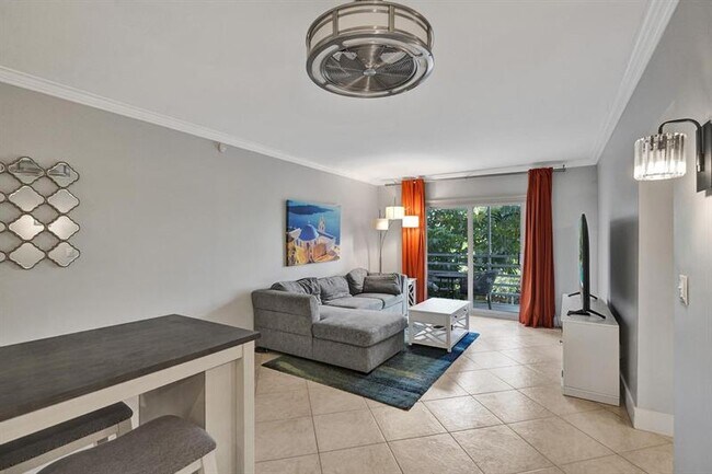 Photo - 1407 NE 56th St Unidad 202