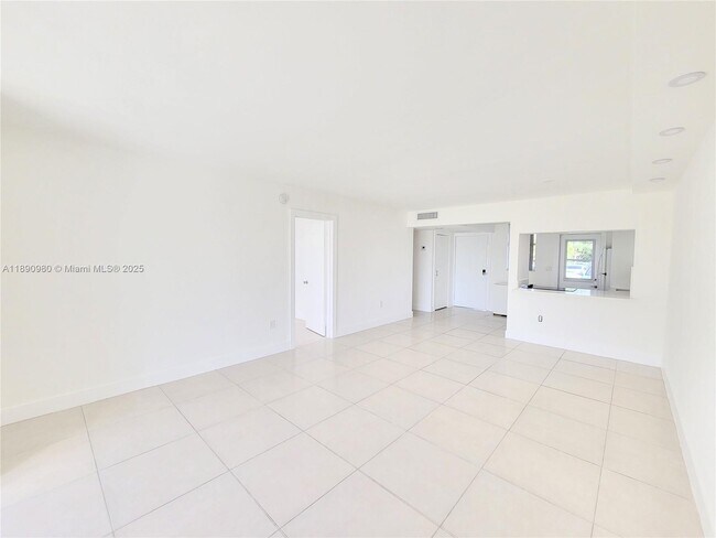 Photo - 3010 Marcos Dr Unit R110