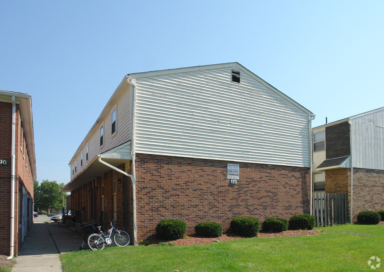 Photo - 84 W 9th Ave