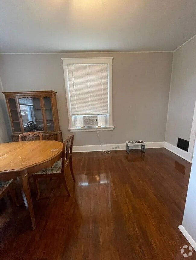 Building Photo - 2348 Highland Ave Rental