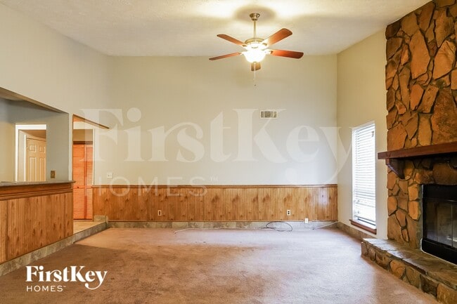 Photo - 446 Ridgetop Dr NW