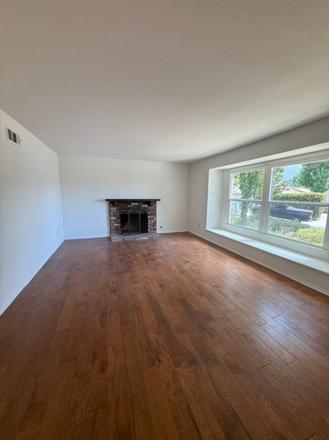 Photo - 4 bed, 2 1/2 bath home with RV access