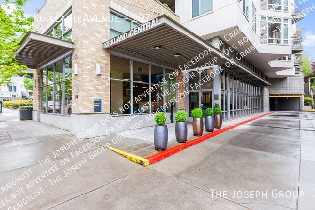 Building Photo - 211 Kirkland Ave Unit 207 Rental
