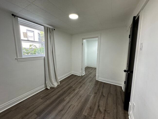 Photo - 4904 N Austin Ave Unit Garden