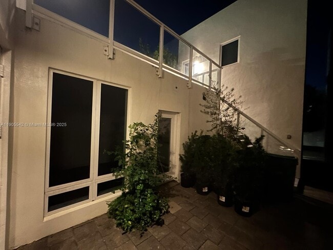 Building Photo - 10330 NW 66th St Unit 0