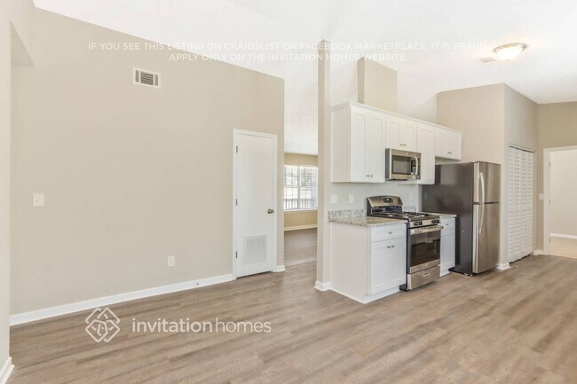 Photo - 6525 Emerald Pointe Cir