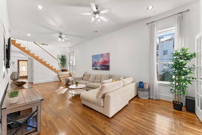 Photo - 315 Fairview St Unit A