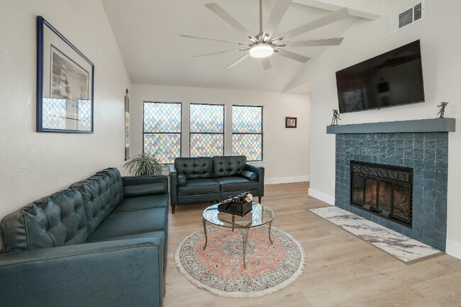 Photo - 12313 Limerick Ave