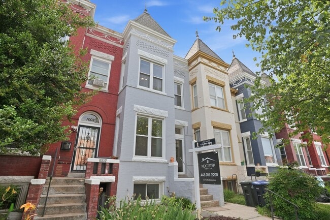 Photo - 1004 11th St NE