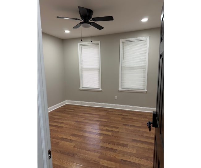 Photo - 617 Glenwood Ave Unit BB AVAILABLE W/BATH $800